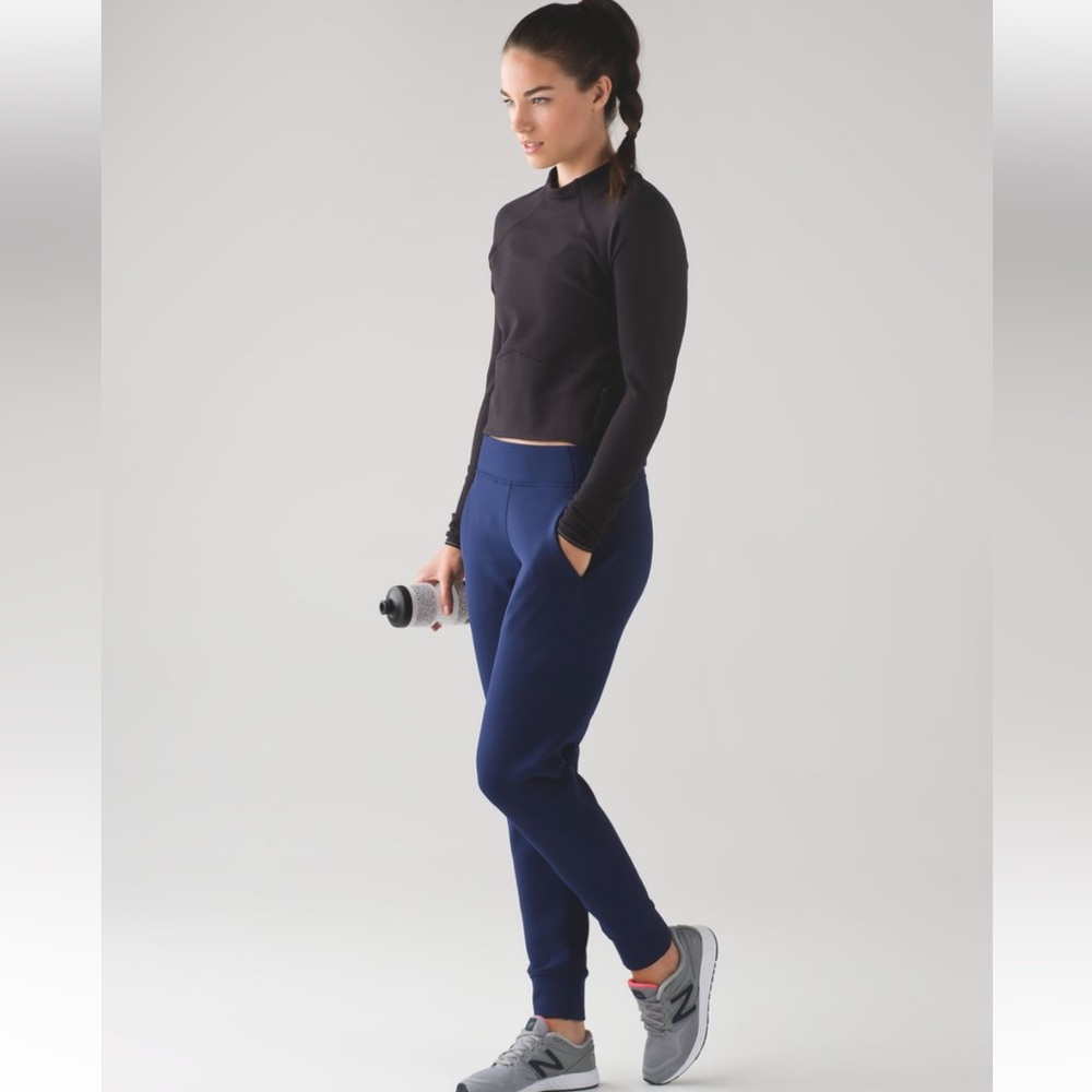 95. Lululemon $118 Embrace The Space Jogger Pant Hero Blue 6